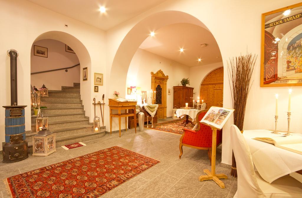 Hotel Villa Post Vulpera ภายนอก รูปภาพ